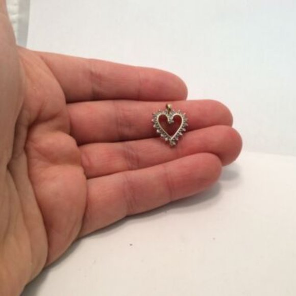 LADIES 10K REAL SOLID GOLD REAL DIAMOND HEART CHARM PENDANT 1.8GR   .20CT - Picture 6 of 8